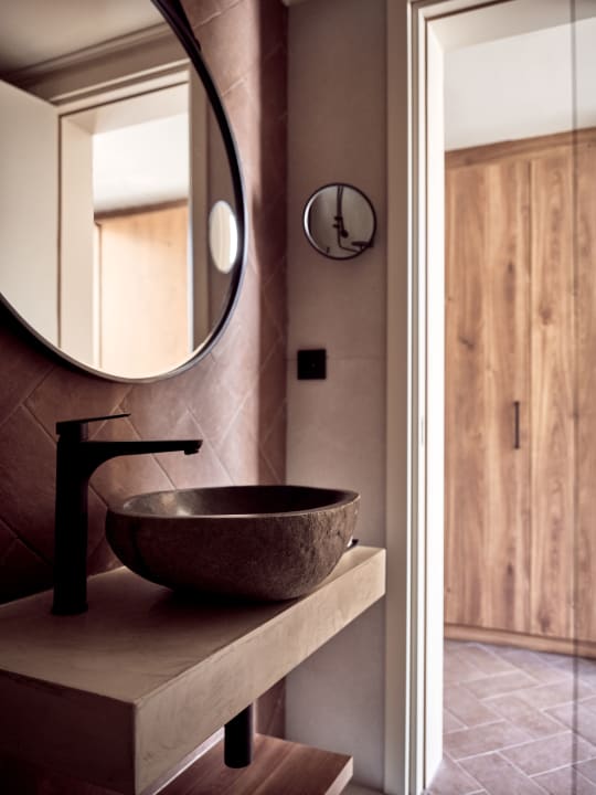 Zimmer Domes Aulūs Zante, Autograph Collection