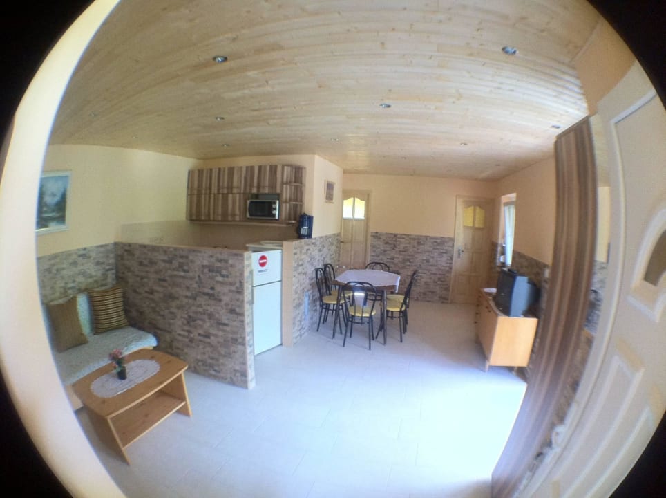 Wonhzimmer Granada Medencés Apartmanház