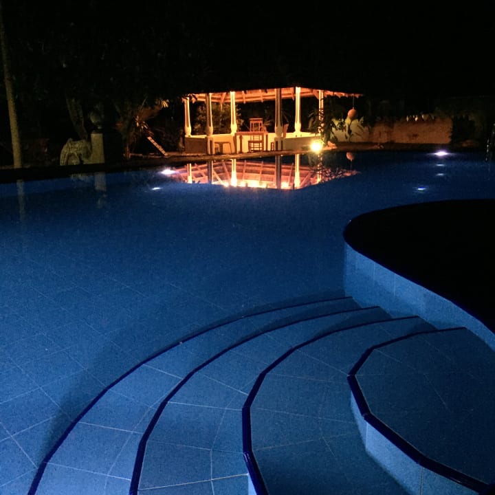 Pool Amandro Ayurveda Health Resort