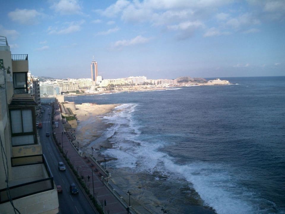 Sonnendach: Richtung: S.Julians The Diplomat Hotel