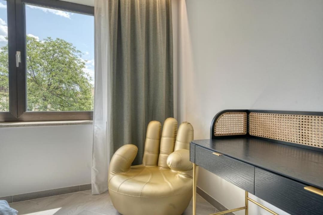 Zimmer goldfinger + suites