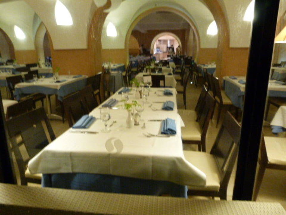Blick in das große restauranr Sentido Djerba Beach