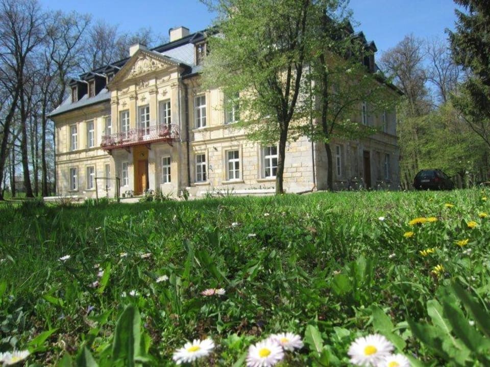 Pałac w Nakle k/Częstochowa B&B, noclegi, jadlło Hotel Pałac w Nakle