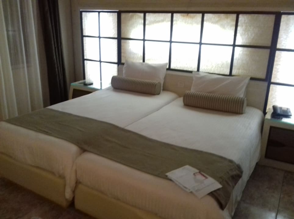 Zimmer Athina Palace Resort & Spa