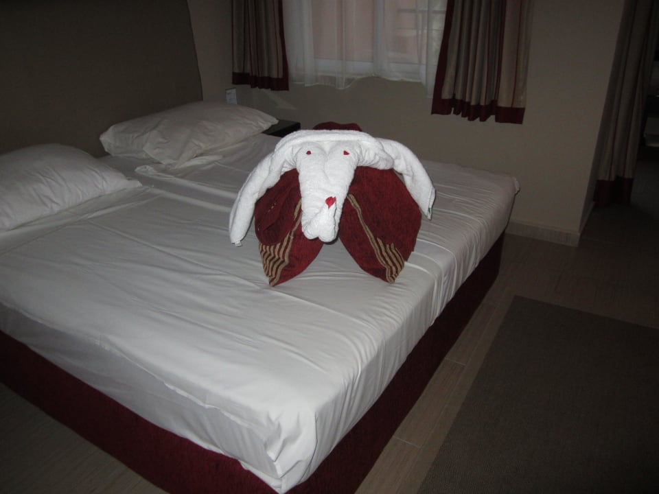 Gruß des Roomservice Jaz Makadi Oasis Resort