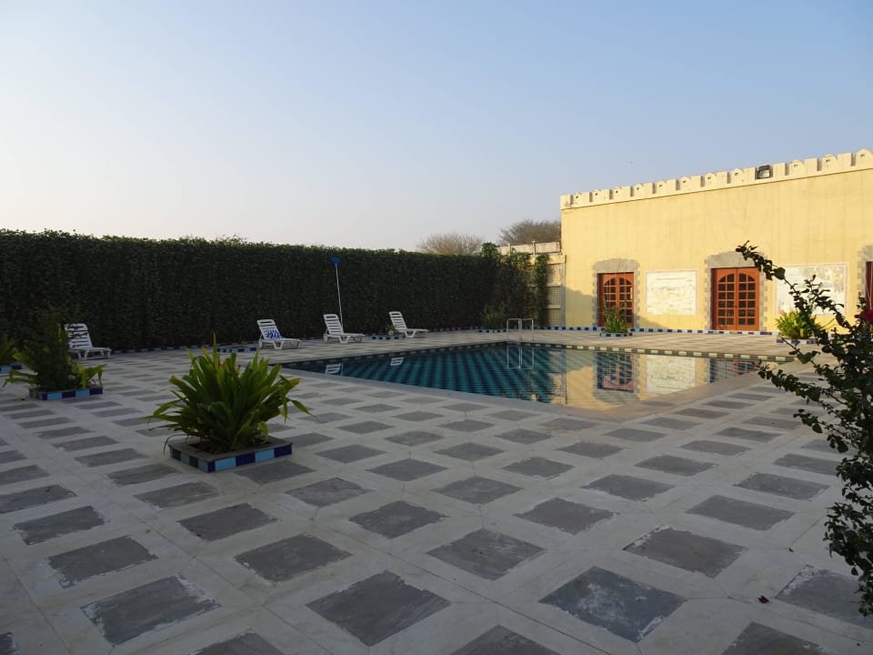 Basen Hotel Desert N Dunes