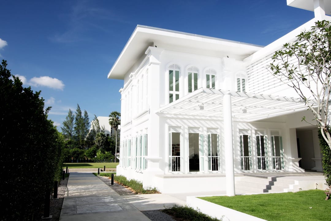 Hotel's pathway The Old Phuket - Karon Beach Resort