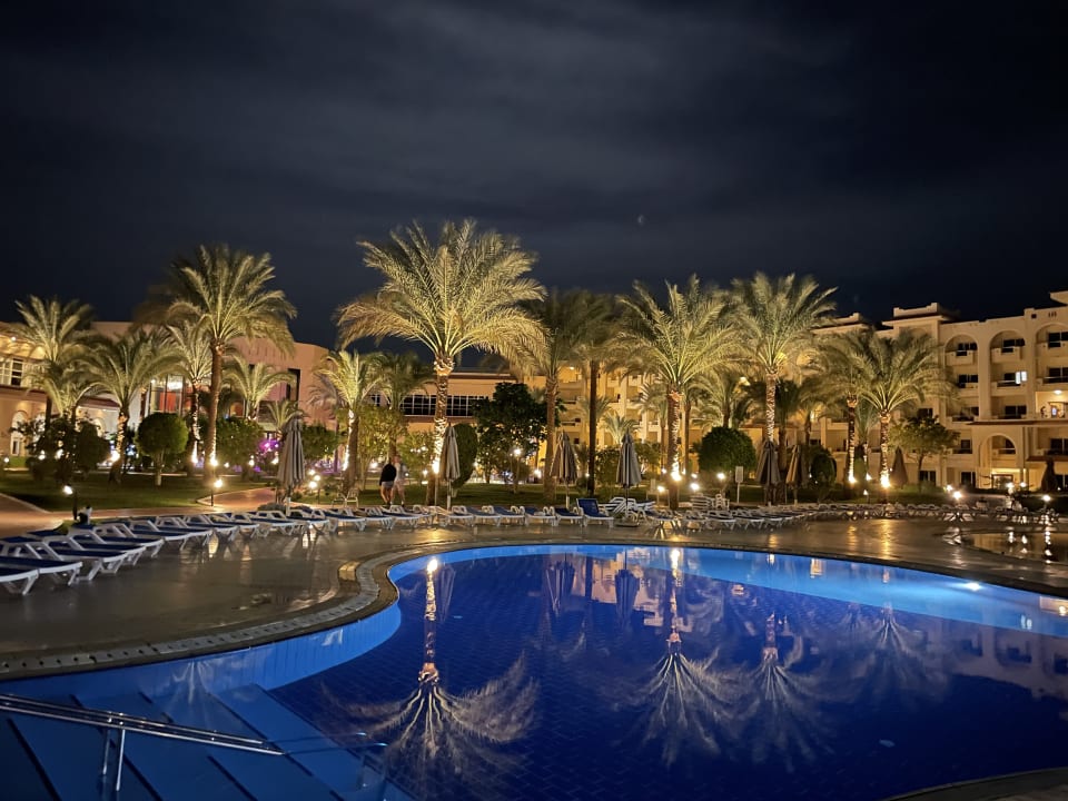 Pool Serenity Alpha Beach