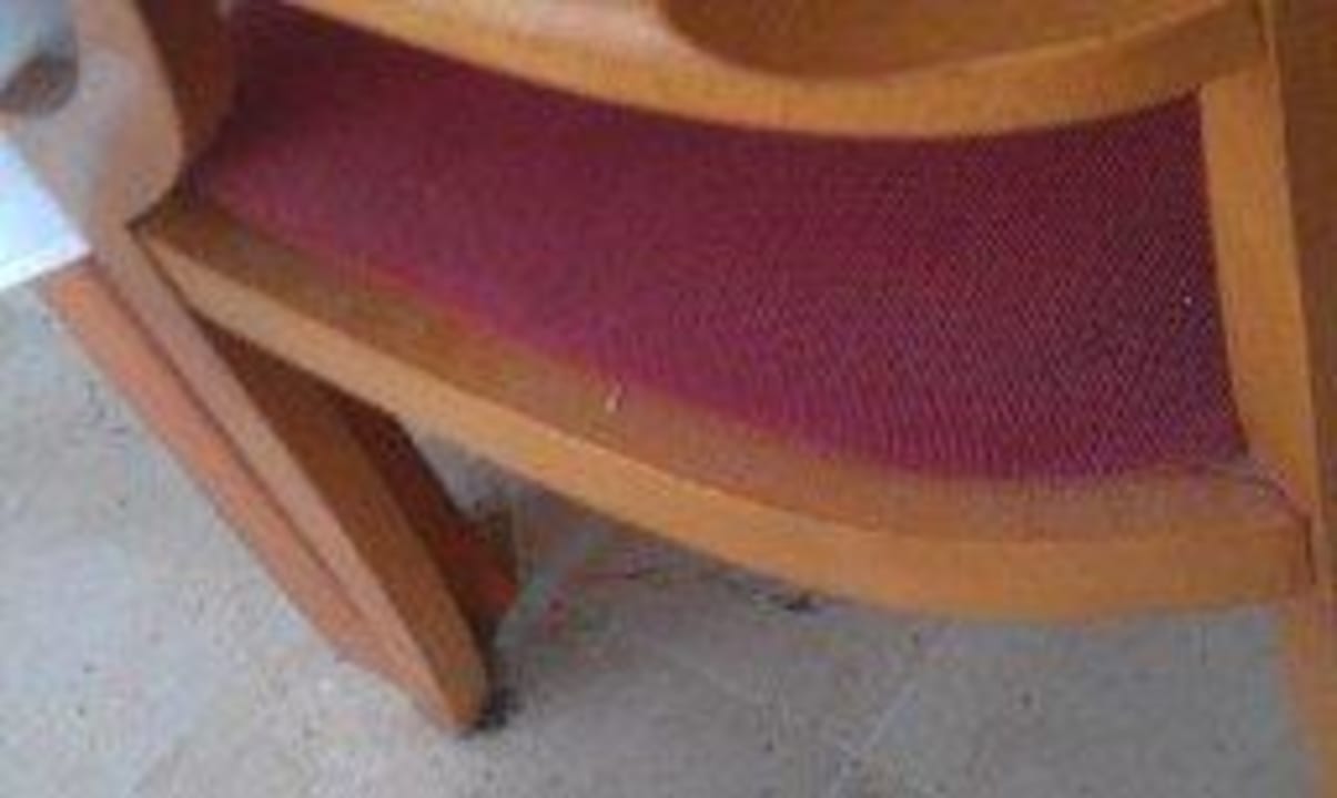 Stühle Speisesaal dreckig und klebrig Bei Juan Playa Blanca