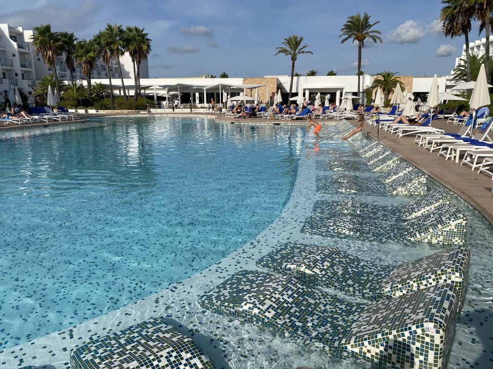 Pool Grand Palladium White Island Resort & Spa