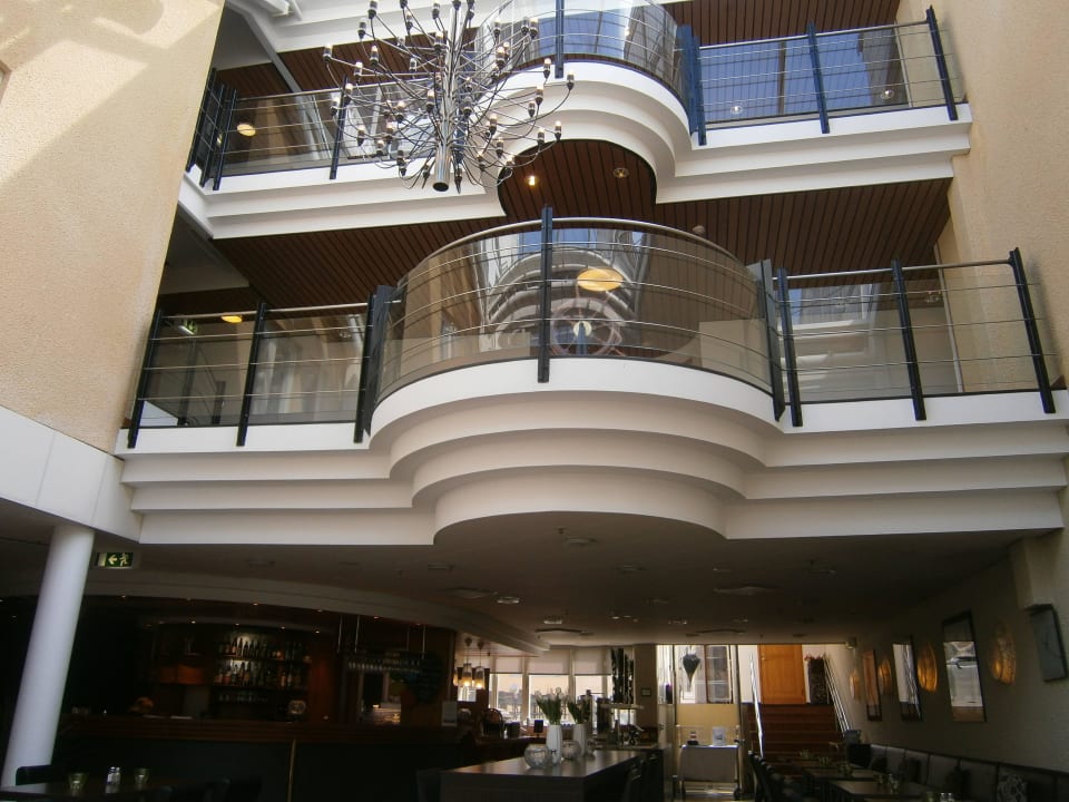 Frühstücksraum, zugleich Empfang und Bar JA Hotel