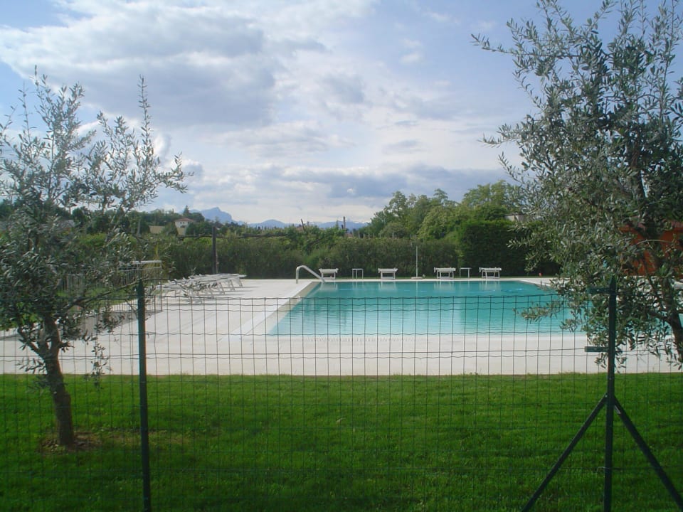 Piscina relax Rooms & Breakfast Borgo di Calmasino