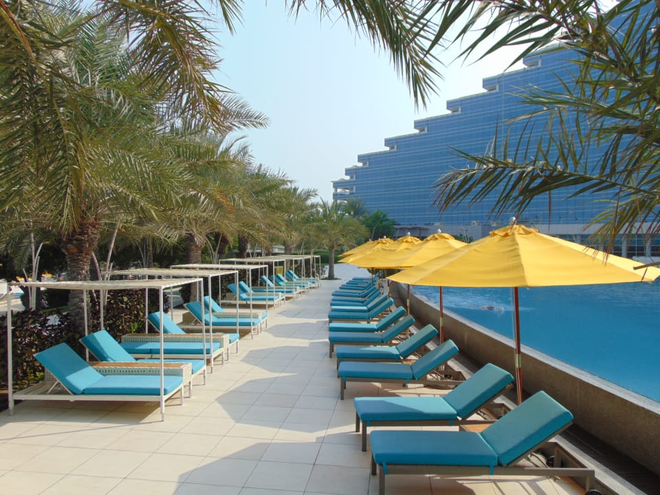 Pool The Art Hotel & Resort