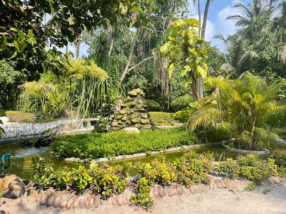 Gartenanlage Adaaran Select Meedhupparu Island Resort - Premium All Inclusive
