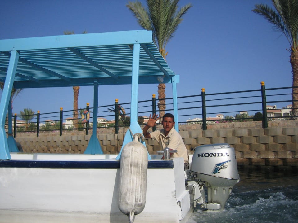 Der lustige Fährmann Pickalbatros Dana Beach Resort - Hurghada