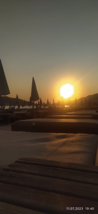 Strand Blue Diamond Alya