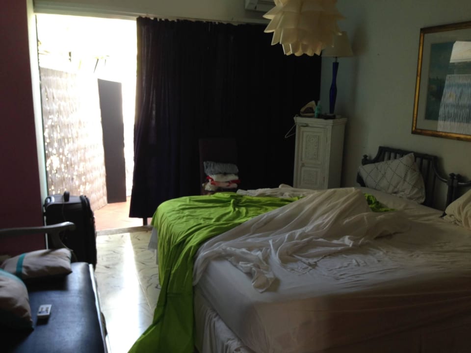 Schlafzimmer Apartments Beach House Aruba