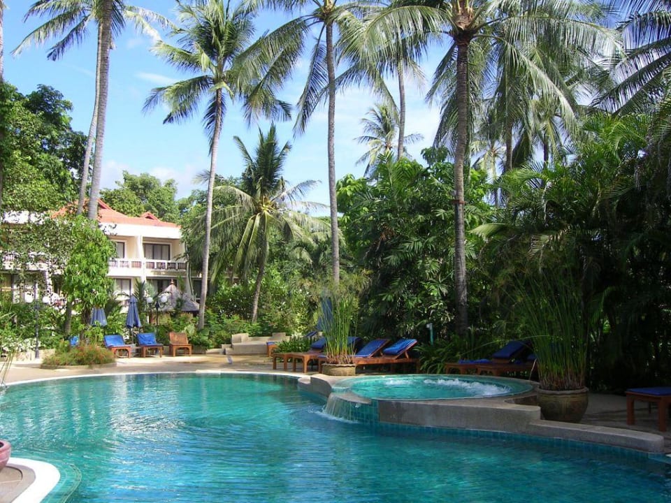 Pool in Strandnähe mit Whirlpool The Fair House Beach Resort