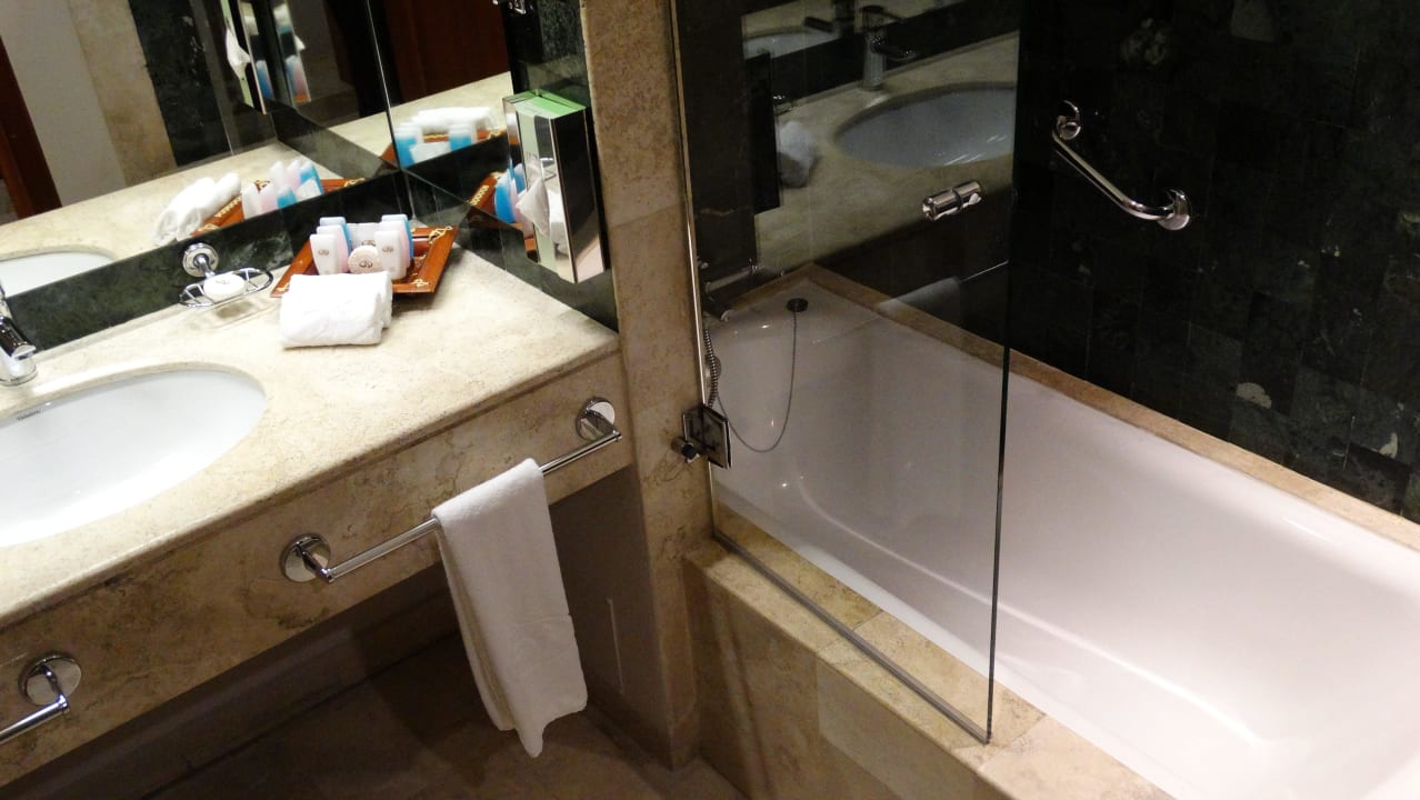Badezimmer Grand Palladium Kantenah Resort & Spa