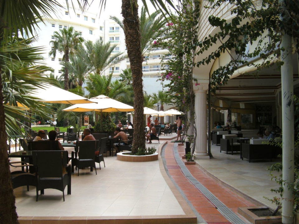 Außenterrasse Riadh Palms Resort & Spa