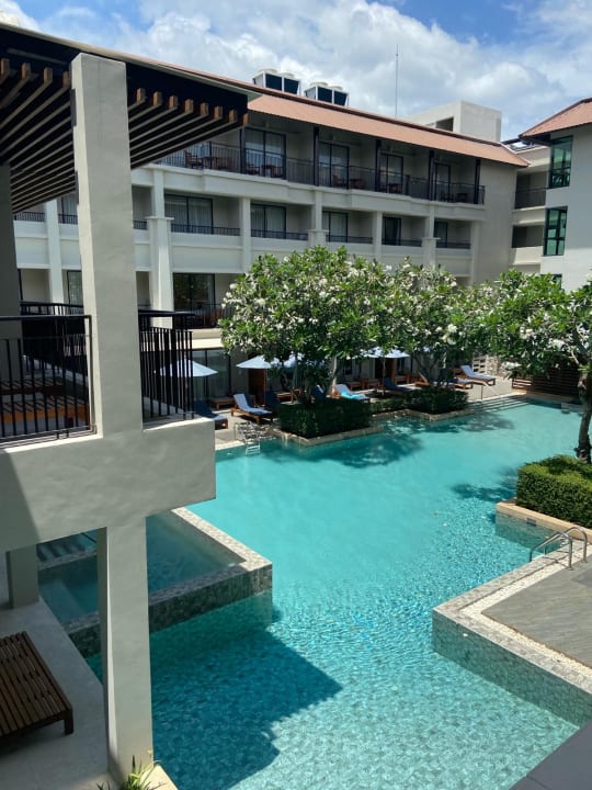 Pool DoubleTree by Hilton Phuket Banthai Resort