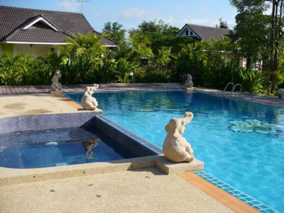 Pool mit kleinem Wirlpool Hotel Le Charme Sukhothai Resort