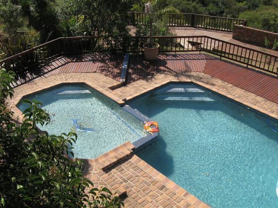 Poolanlage Guesthouse Acra-Retreat Mountain View