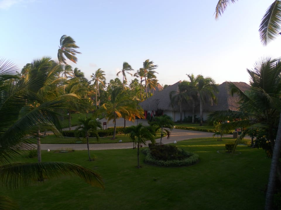 Hauptrestaurant von Außen Punta Cana Princess All Suites Resort & Spa