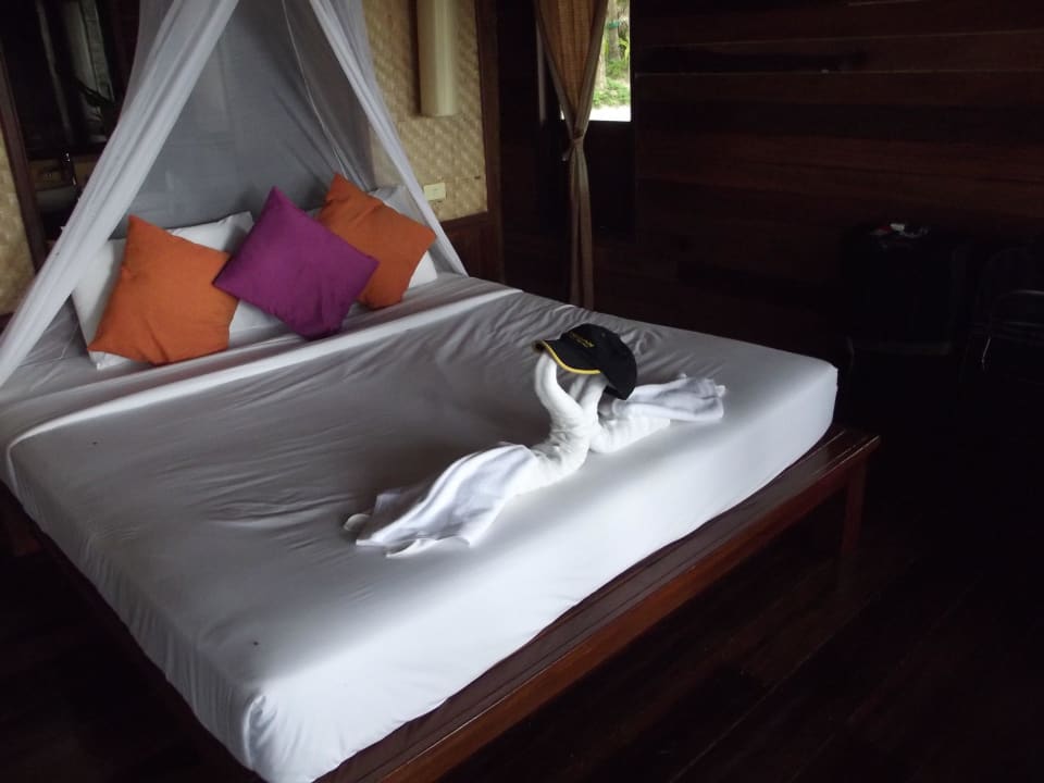 Beach-Front Bungalow BF06 Hotel Thapwarin Resort