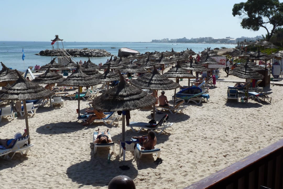 Weißer Strand vor dem Hotel Marhaba Royal Salem
