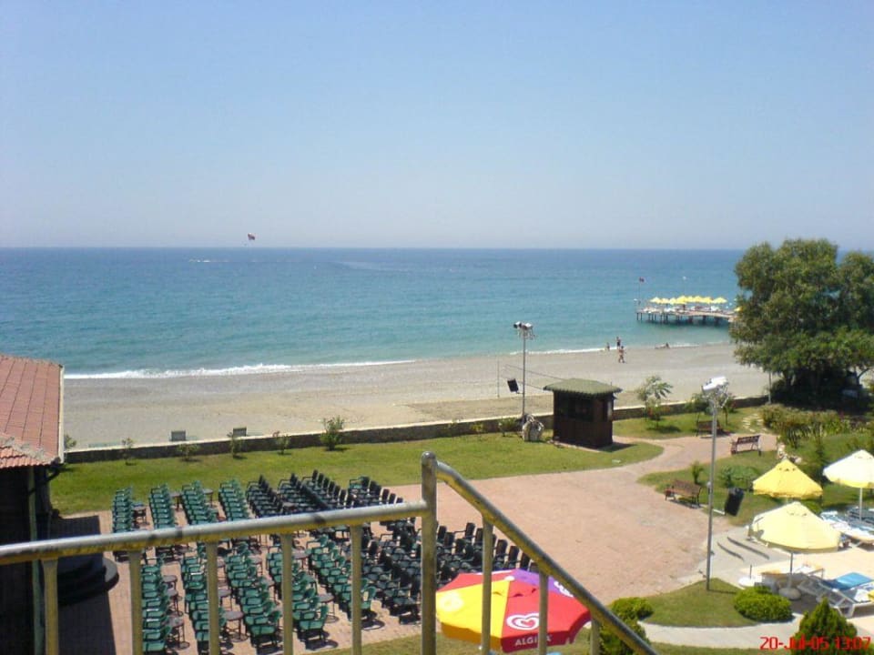 Theater Senza Sunset Beach Hotel