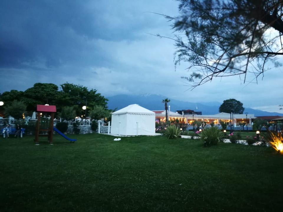 Gartenanlage alltoura Club Hotel Poseidon Palace