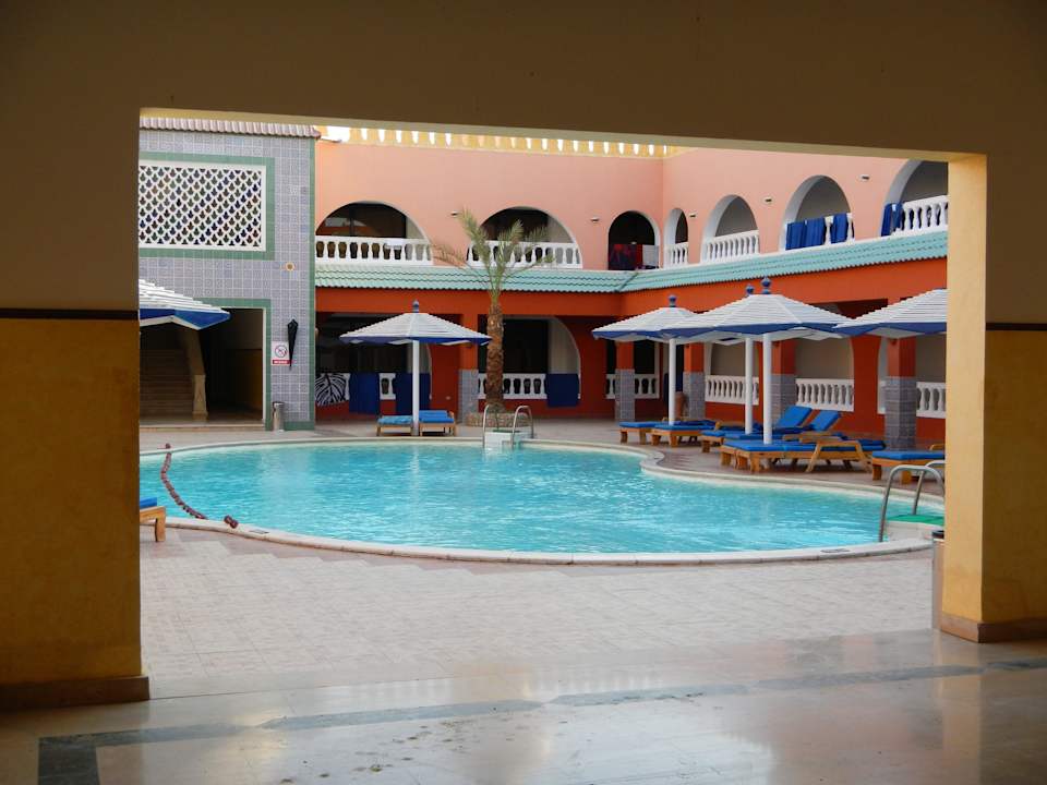 Pool im Innenhof Pickalbatros Alf Leila Wa Leila Resort - Neverland Hurghada