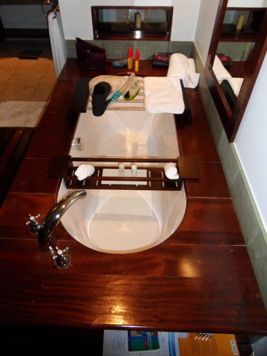 Badewanne im Zimmer/nicht genutzt Fisherman's Cove Resort  (Im Umbau/Renovierung)