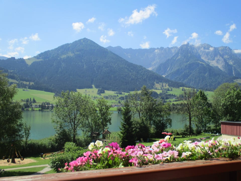 Blick vom Bakon Hotel Bellevue am See