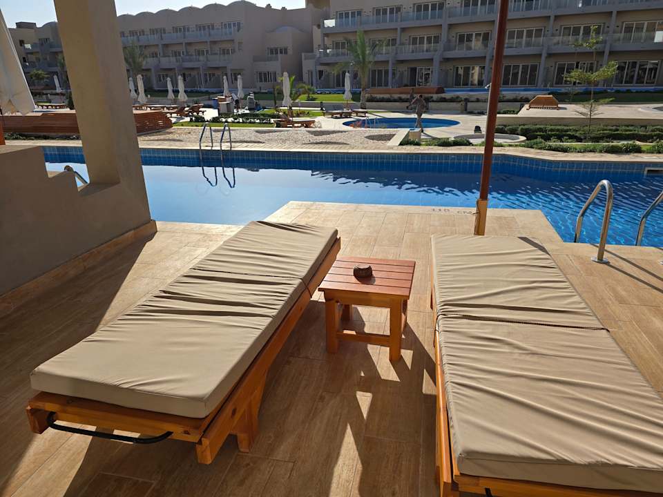 Pool Diamond Beach by Pearl Resort