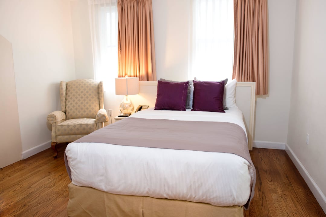 Guest Room Villa Italia South Beach