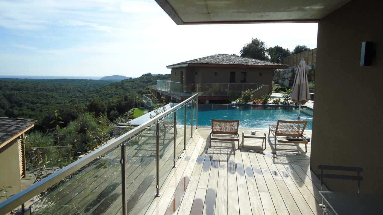 Pool Hotel Version Maquis Santa Manza