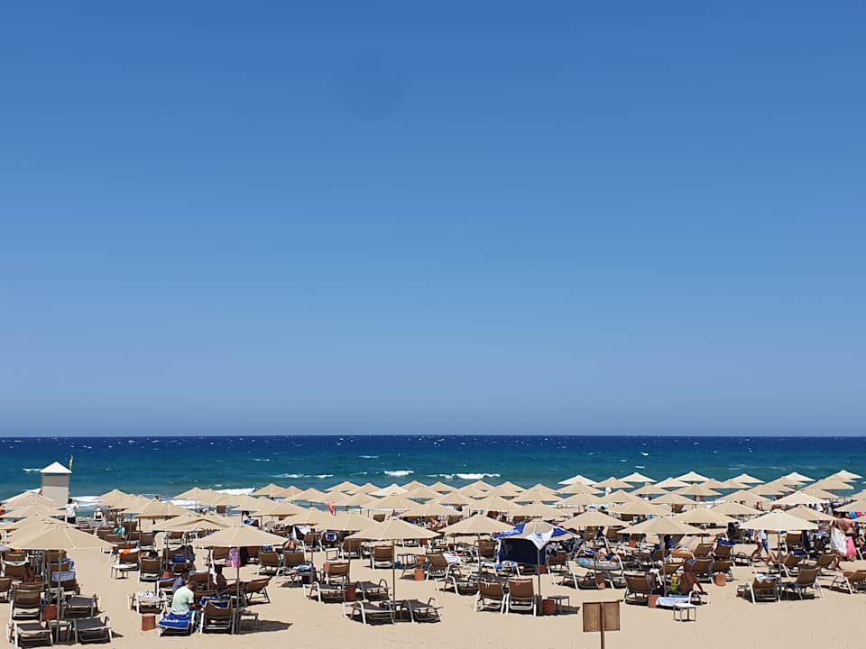 Strand Pilot Beach Resort