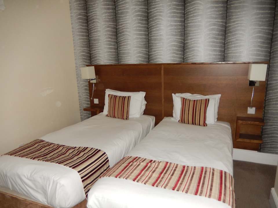 Zimmer Mercure Wolverhampton Goldthorn Hotel