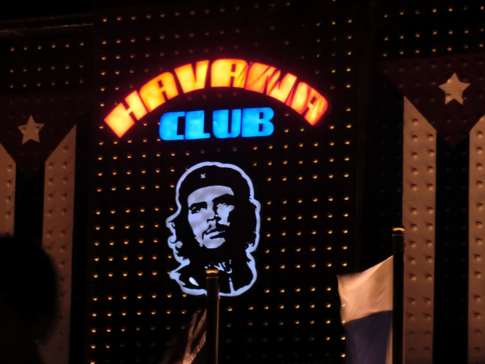 Eintritt Frei, dafür überteuerte Getränke. Pickalbatros Alf Leila Wa Leila Resort - Neverland Hurghada