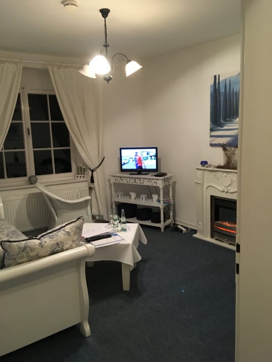 Zimmer Burghaus & Villa Kronenburg