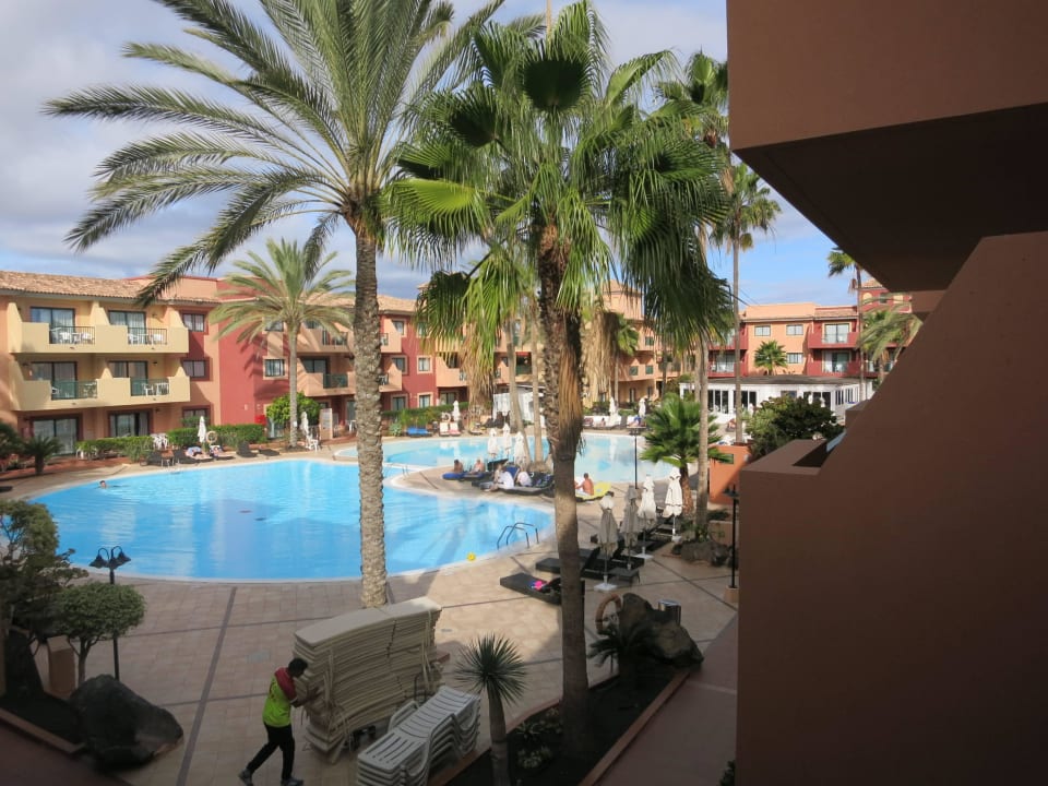 Großer Pool BLUESEA Aloe Corralejo