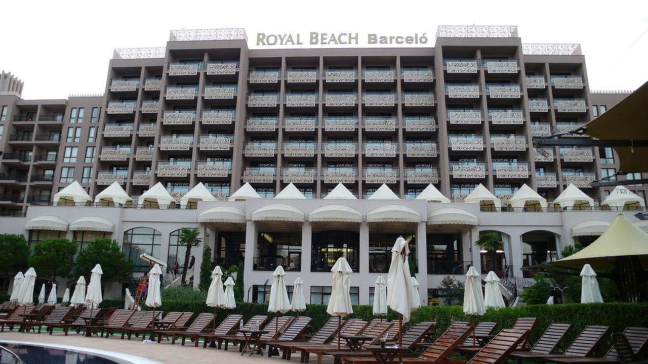 Hotel vom pool aus Barceló Royal Beach