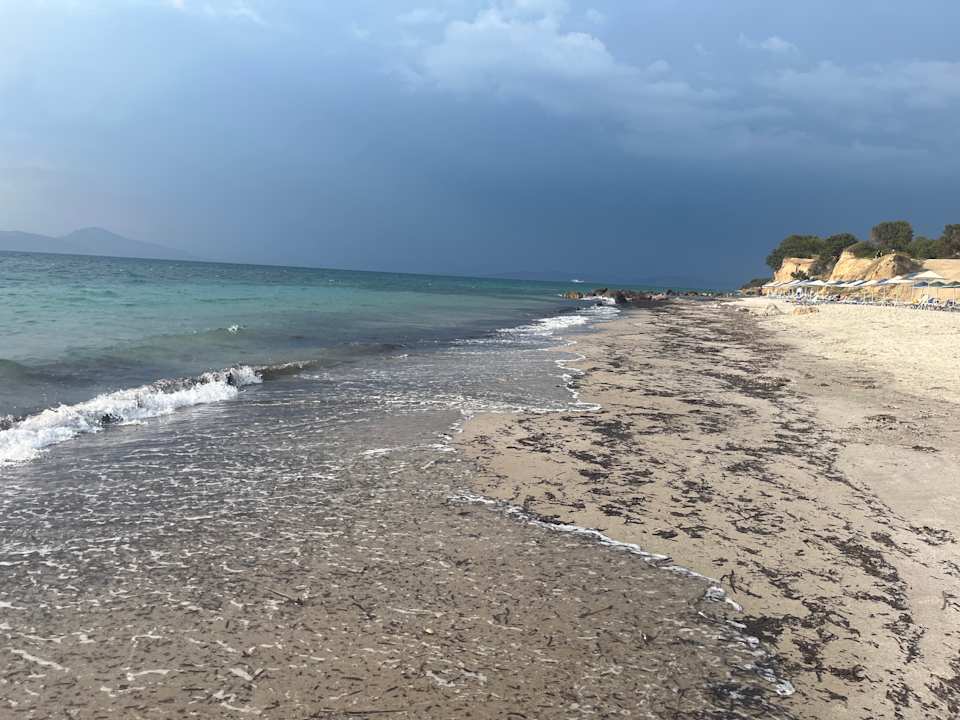 Strand Hotel Kouros Palace