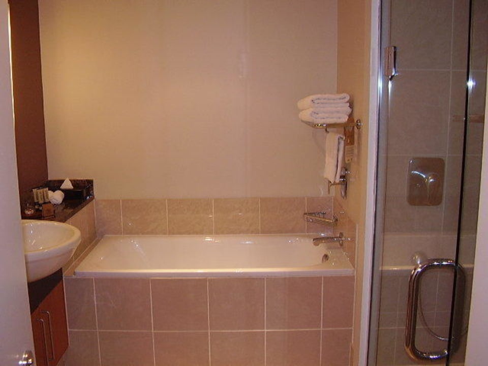 Bathroom Hotel The Sebel Suites