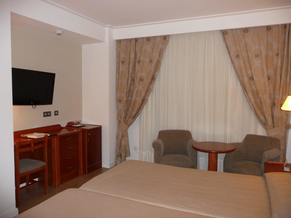 Mit Minibar und großem Flat-TV mit vielen dt.Progr Hipotels Hipocampo Playa