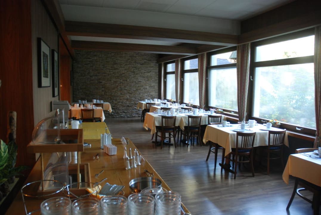 Frühstücksraum Hotel Staubbach