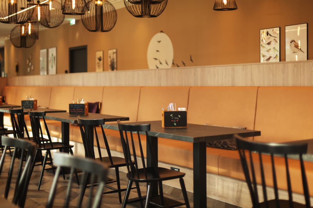 Gastro Holiday Inn - the niu, Sparrow Regensburg