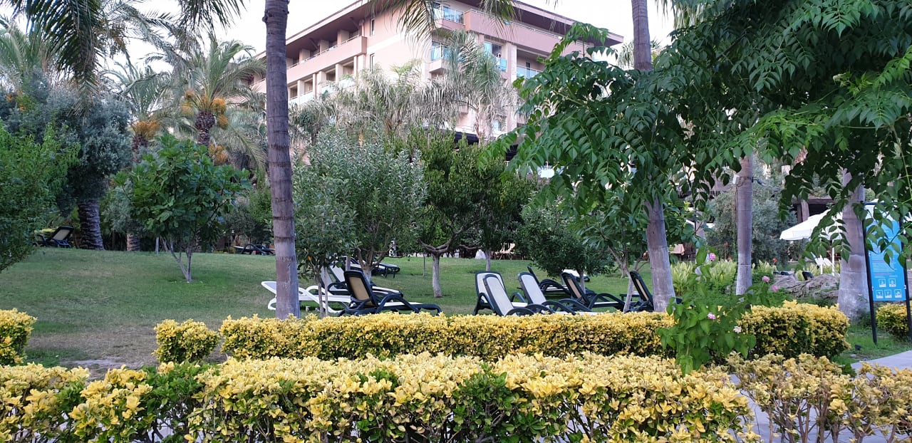 Gartenanlage Sunis Kumköy Beach Resort Hotel & Spa